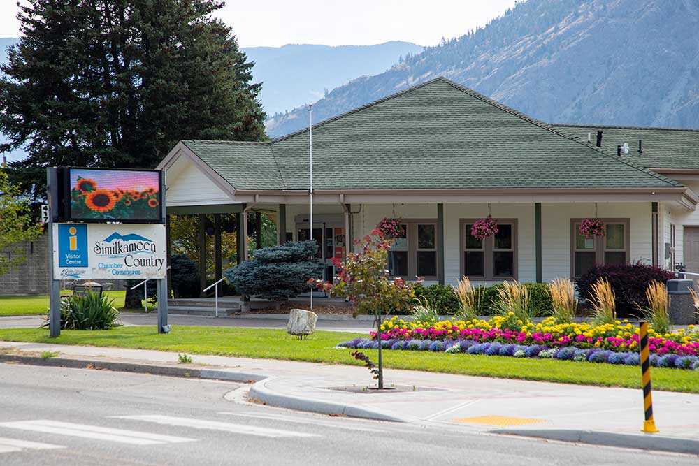 Keremeos Visitor Centre, Highway 3