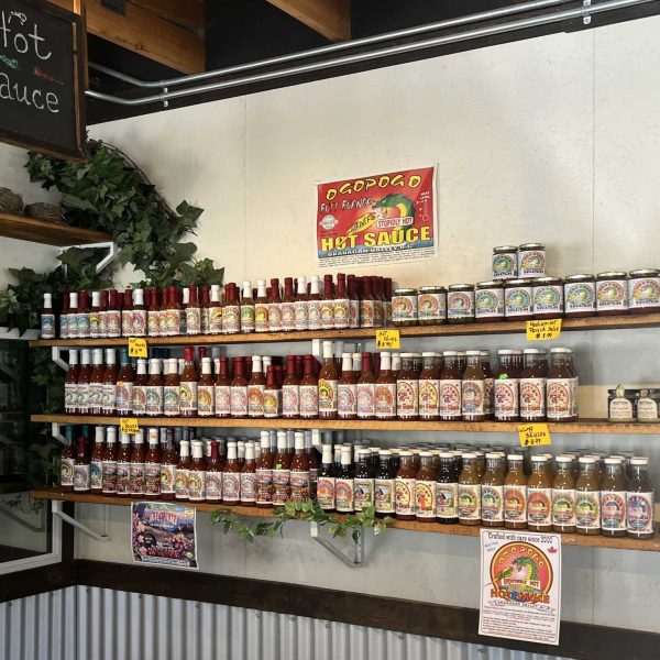 Mom-Pops-Hot-sauce-display